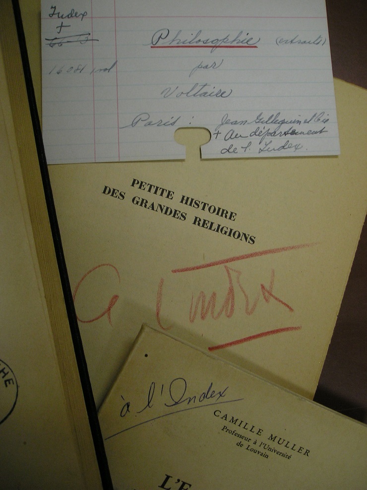 Some marks wrote in books or book cards about the Index